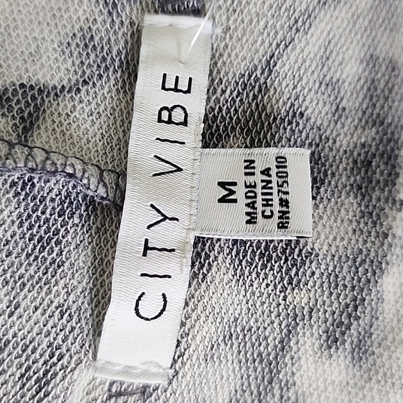 CITY VIBE WOMAN'S HOODED DRESS. - Picture 9 of 11